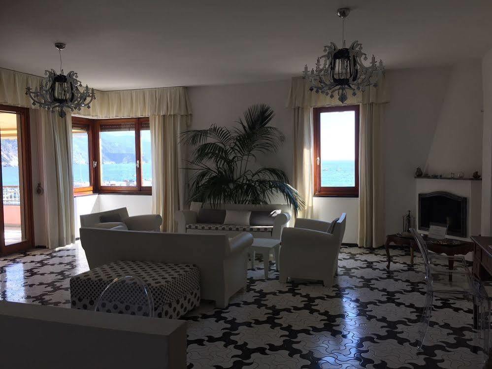 Affittacamere Lo Scoglio Monterosso al Mare Zewnętrze zdjęcie